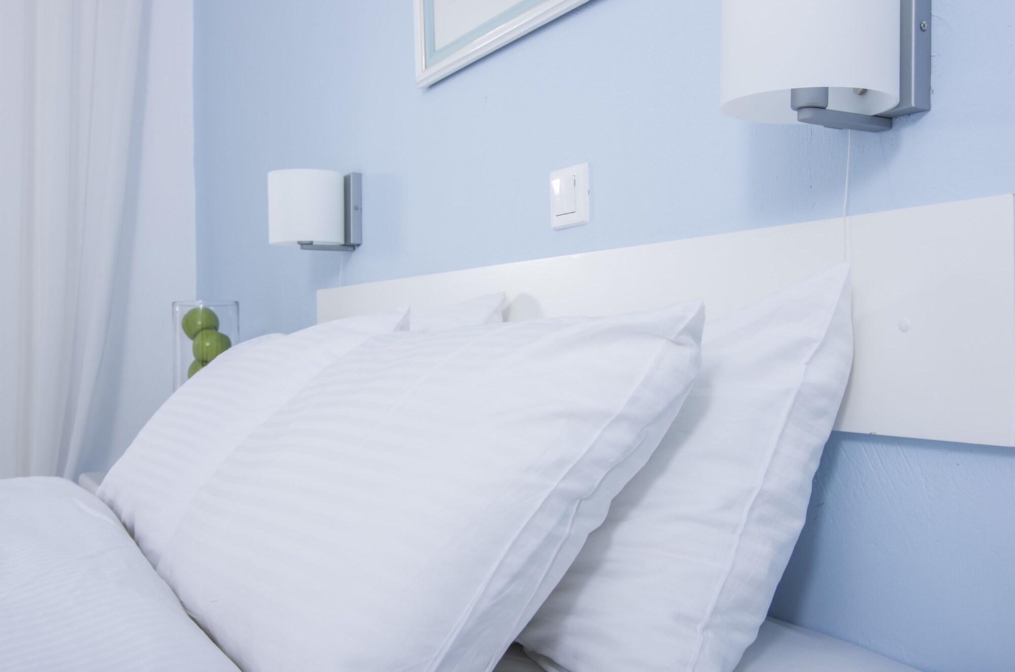 Aparthotel Paradise 3*